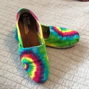 Custom made tie-dye Toms 7.5